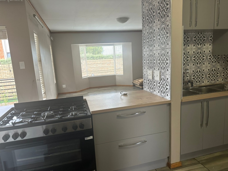 To Let 3 Bedroom Property for Rent in Pentagon Park Free State